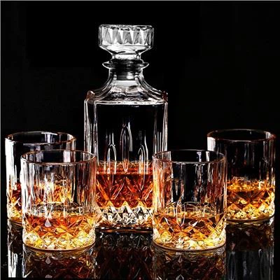Whiskey Decanter with Glass Stopper