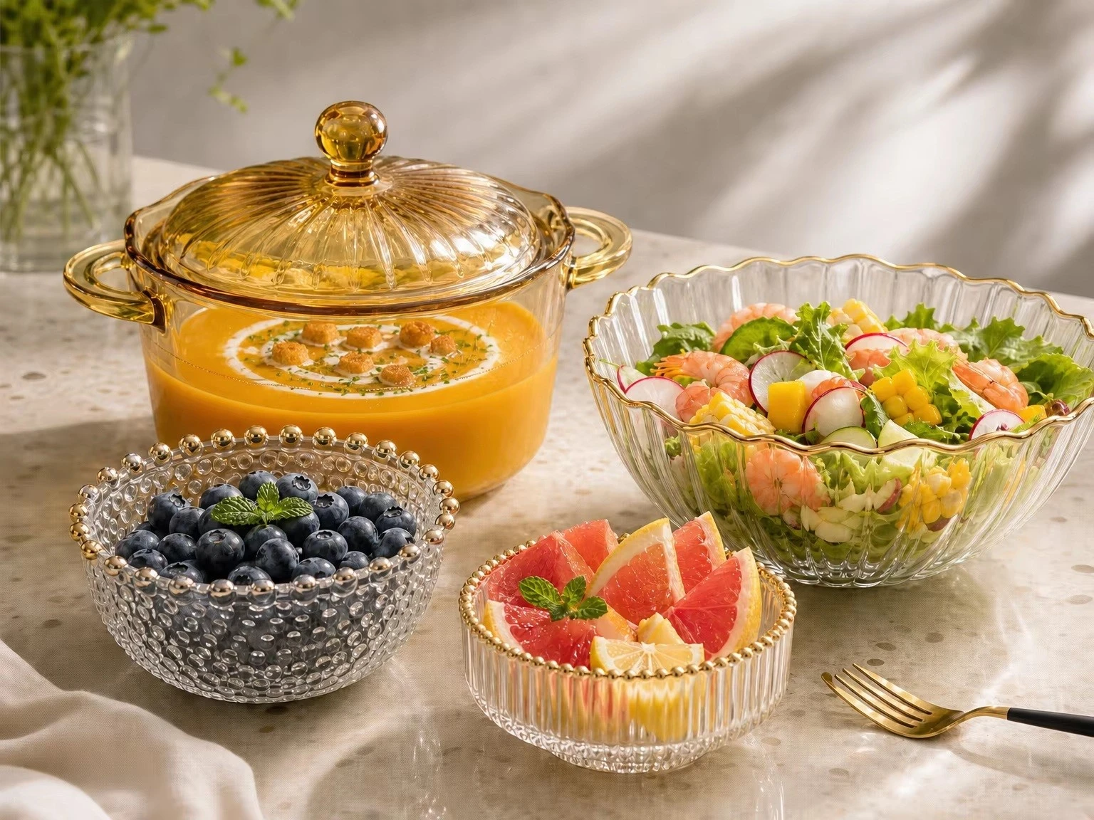 Custom glass bowls and cooking pots for soup, salad, noodle, and stovetop-to-table Custom glass bowls and cooking pots for soup, salad, noodle, and stovetop-to-table