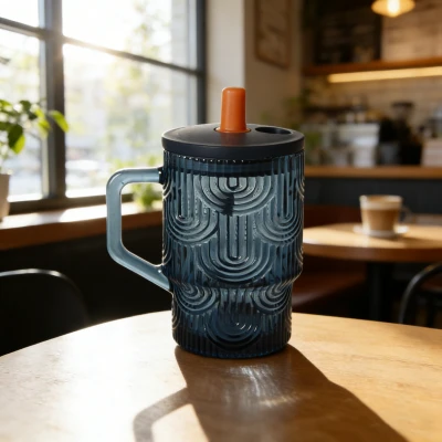 U-Groove Textured Glass Tumbler With Straw Lid